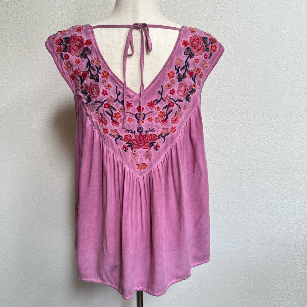 Andree by Unit Embroidered Floral Pink Boho Top Sz S